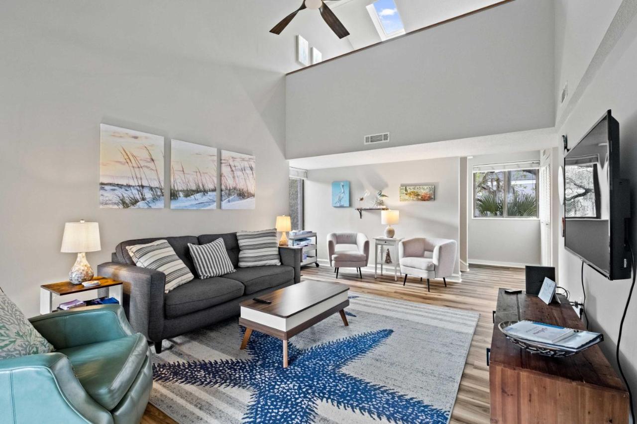 Coastal Oasis With Pool - Walk To Coligny Beach Park Hilton Head Island Exterior foto